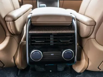 Range Rover P530 LWB ARMORED B6 Autobiography