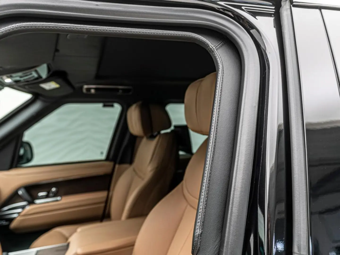 Range Rover P530 LWB ARMORED B6 Autobiography