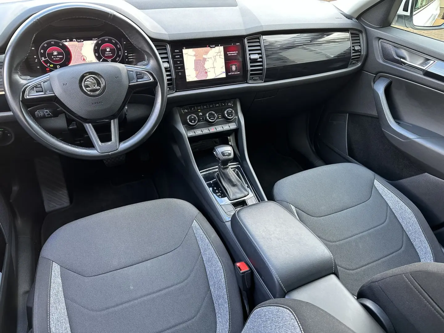 Kodiaq 2.0 TDI DSG Drive 125 NAV LED AHK PANO VC