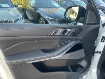 X5 xDrive40i M Sport SoftClo IconicGl 360 DAPro Ventil H&K