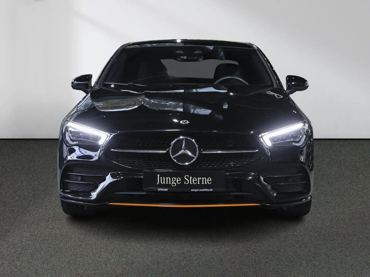 CLA 200 d Edition AMG Panorama Multibeam Ambient