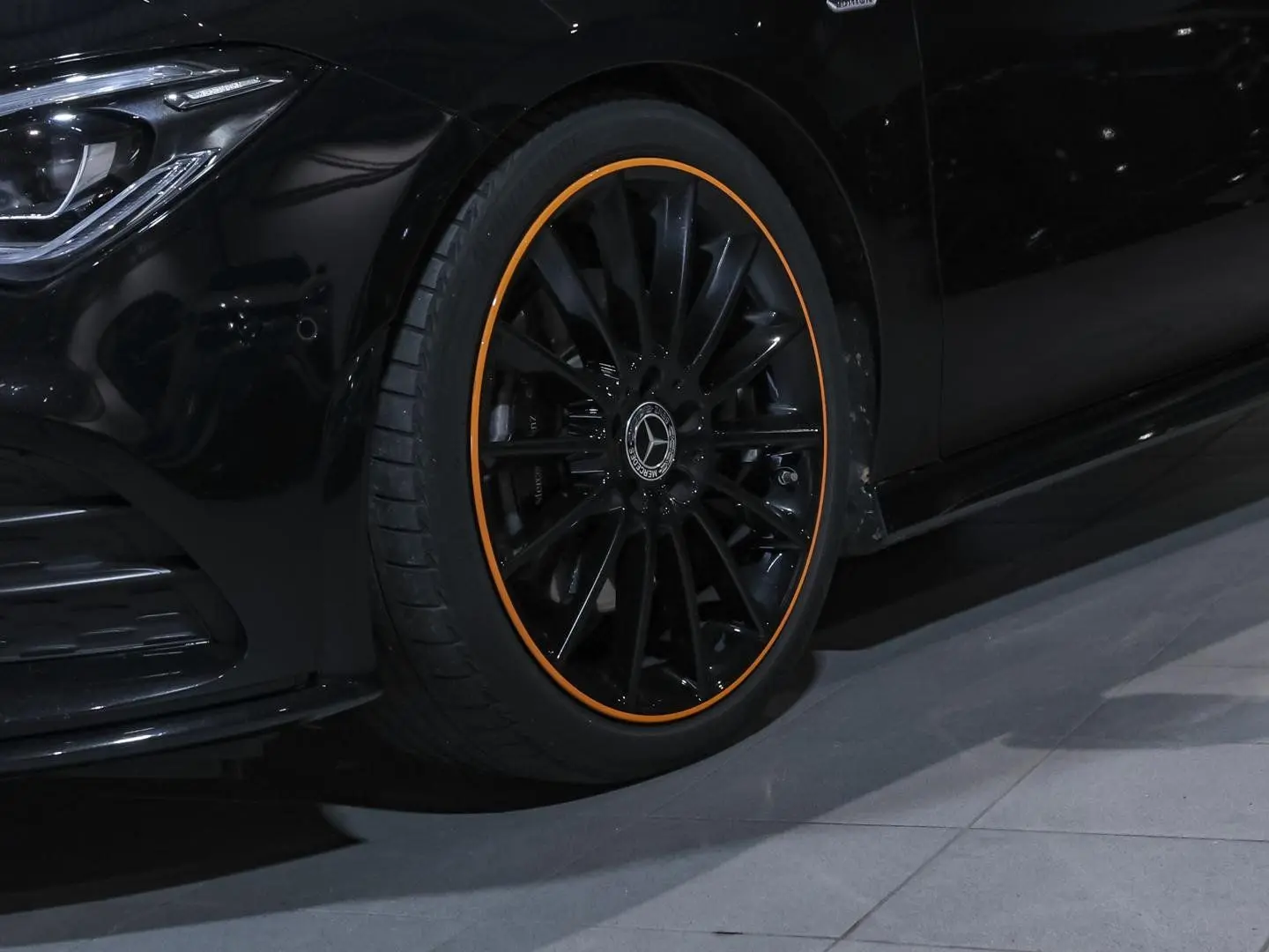 CLA 200 d Edition AMG Panorama Multibeam Ambient