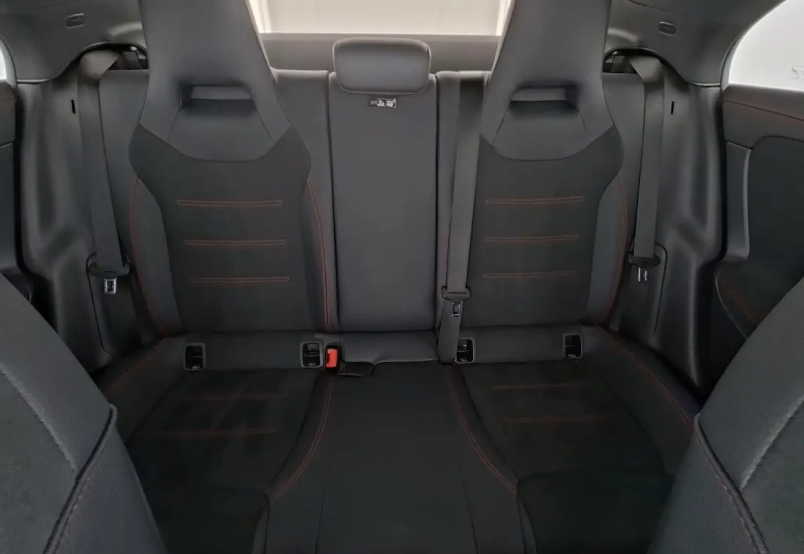 CLA 250 e AMG MBUXHIghEnd Night Amb SHZ Sound 19