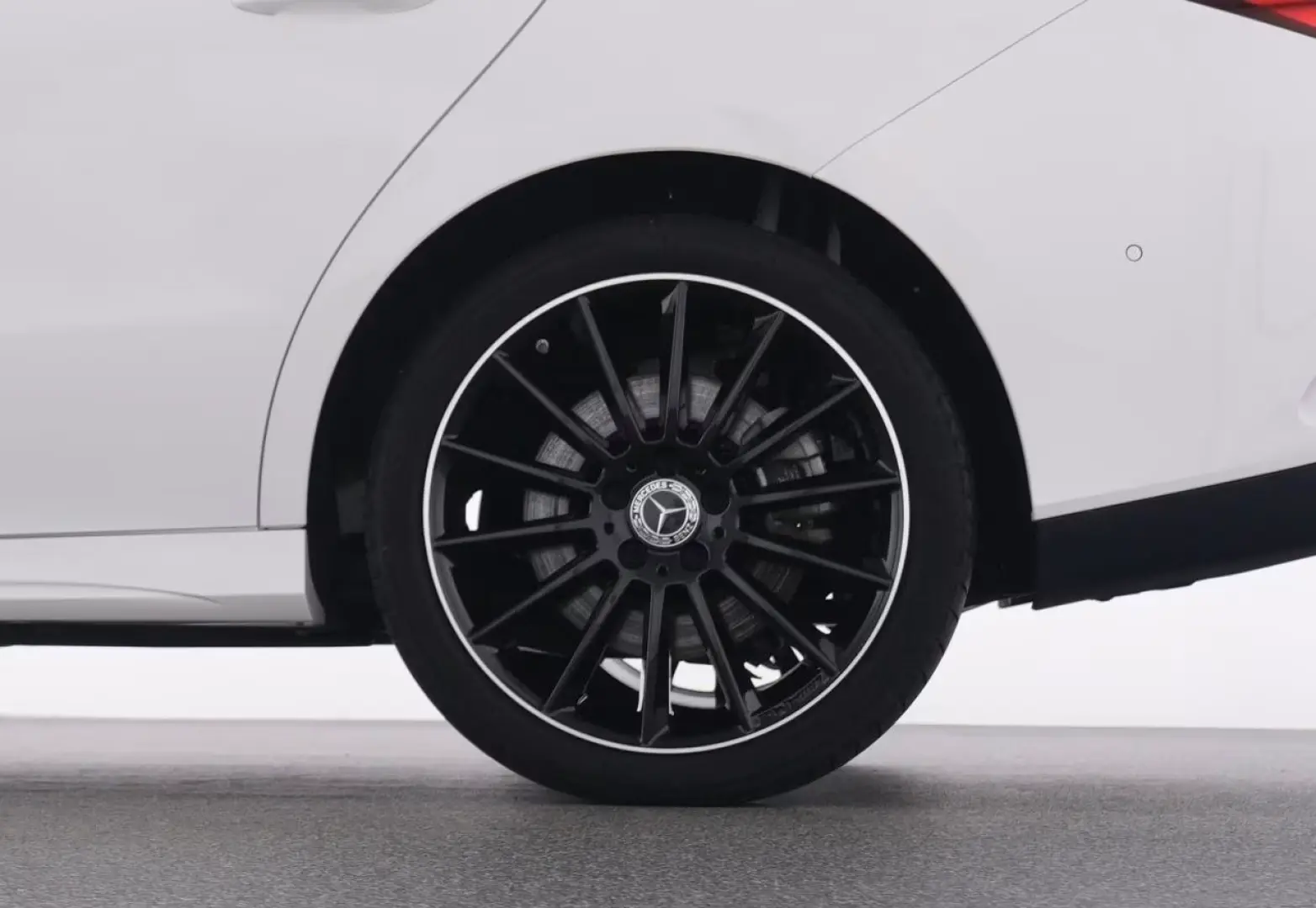 CLA 250 e AMG MBUXHIghEnd Night Amb SHZ Sound 19