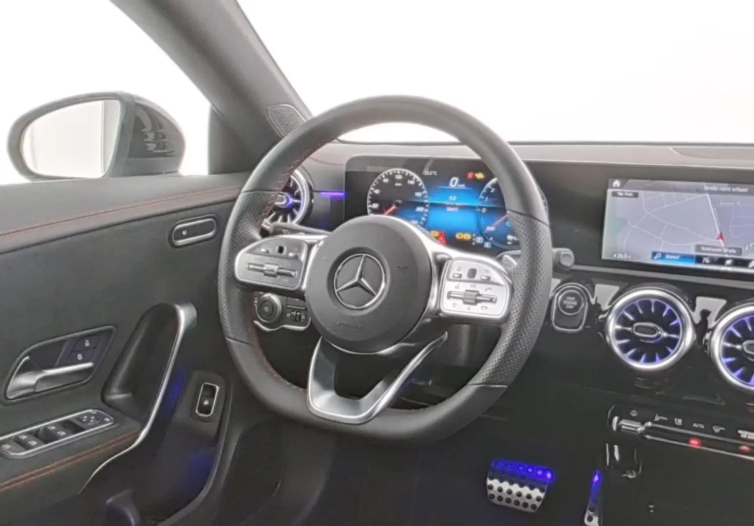 CLA 250 e AMG MBUXHIghEnd Night Amb SHZ Sound 19