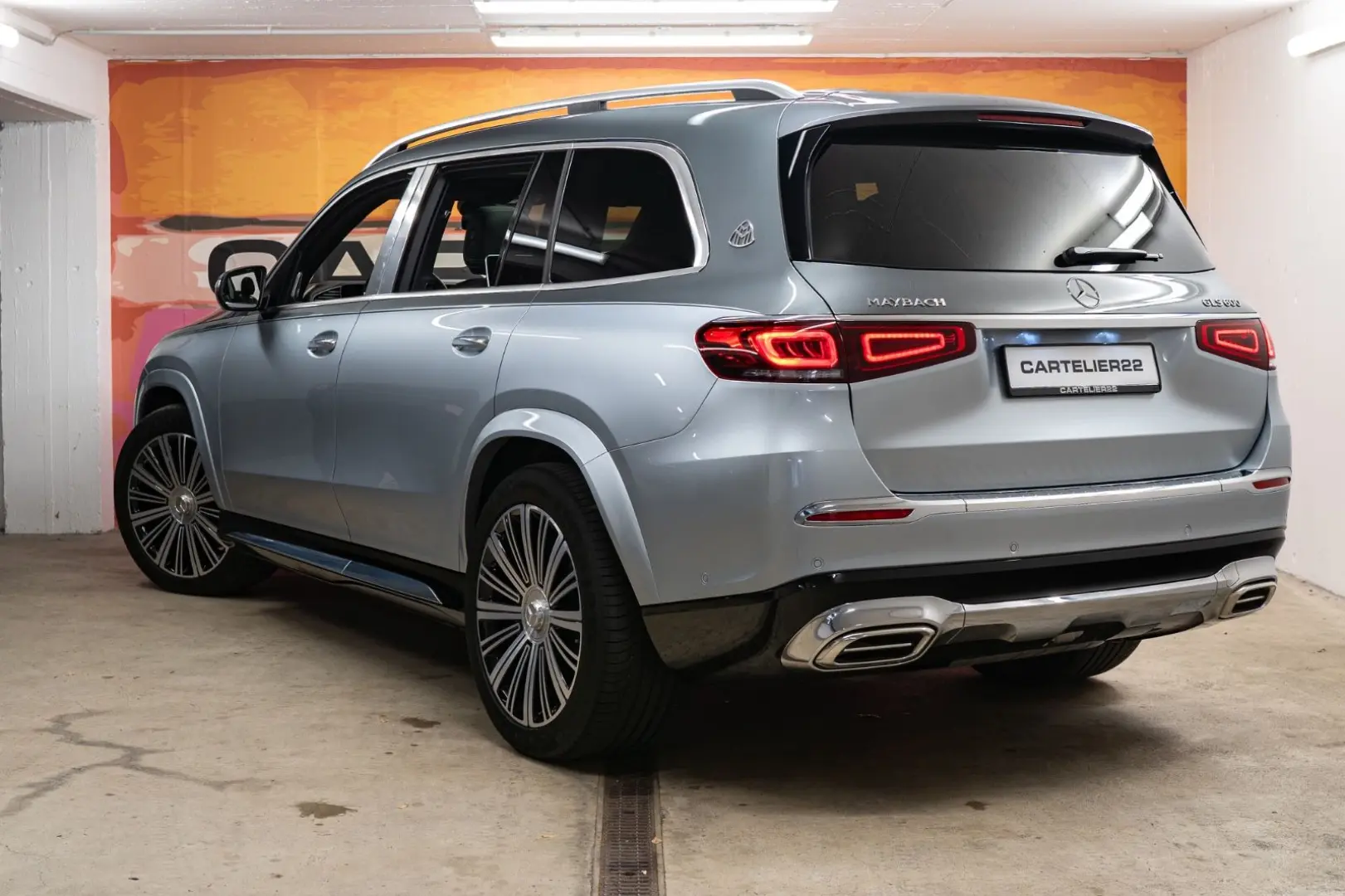 GLS 600 MAYBACH TWO-TONE FIRST HAND STOCK