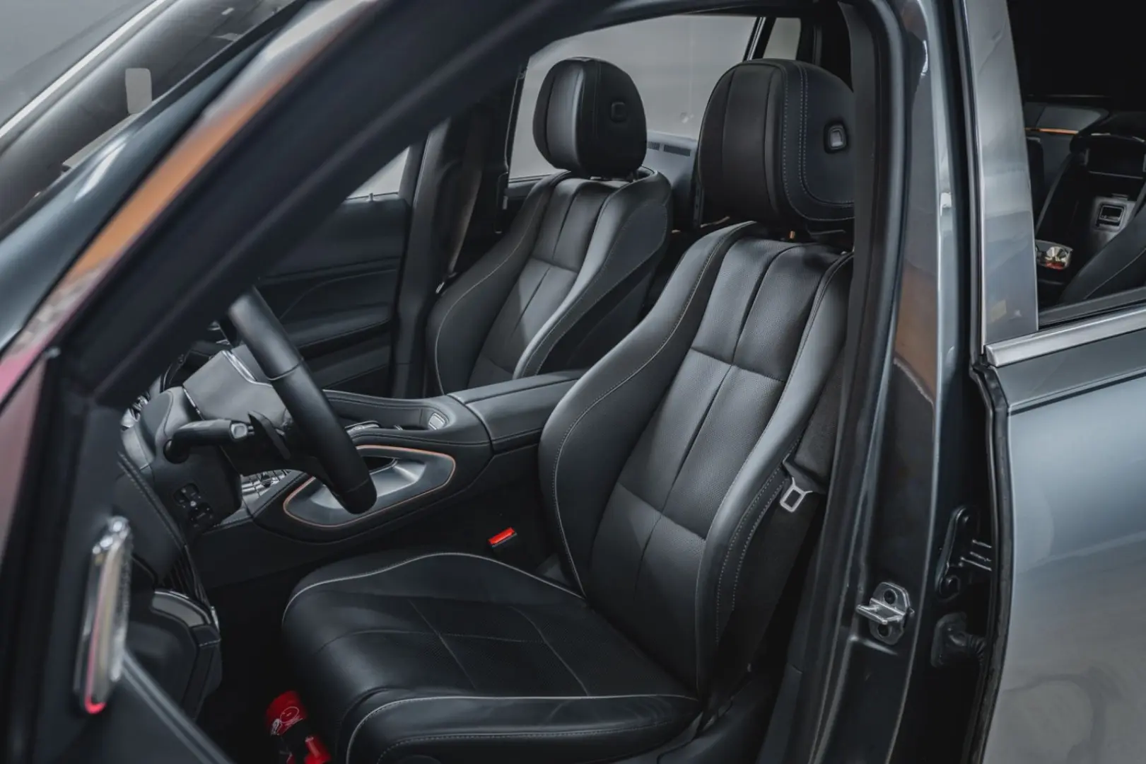 GLS 600 MAYBACH TWO-TONE FIRST HAND STOCK