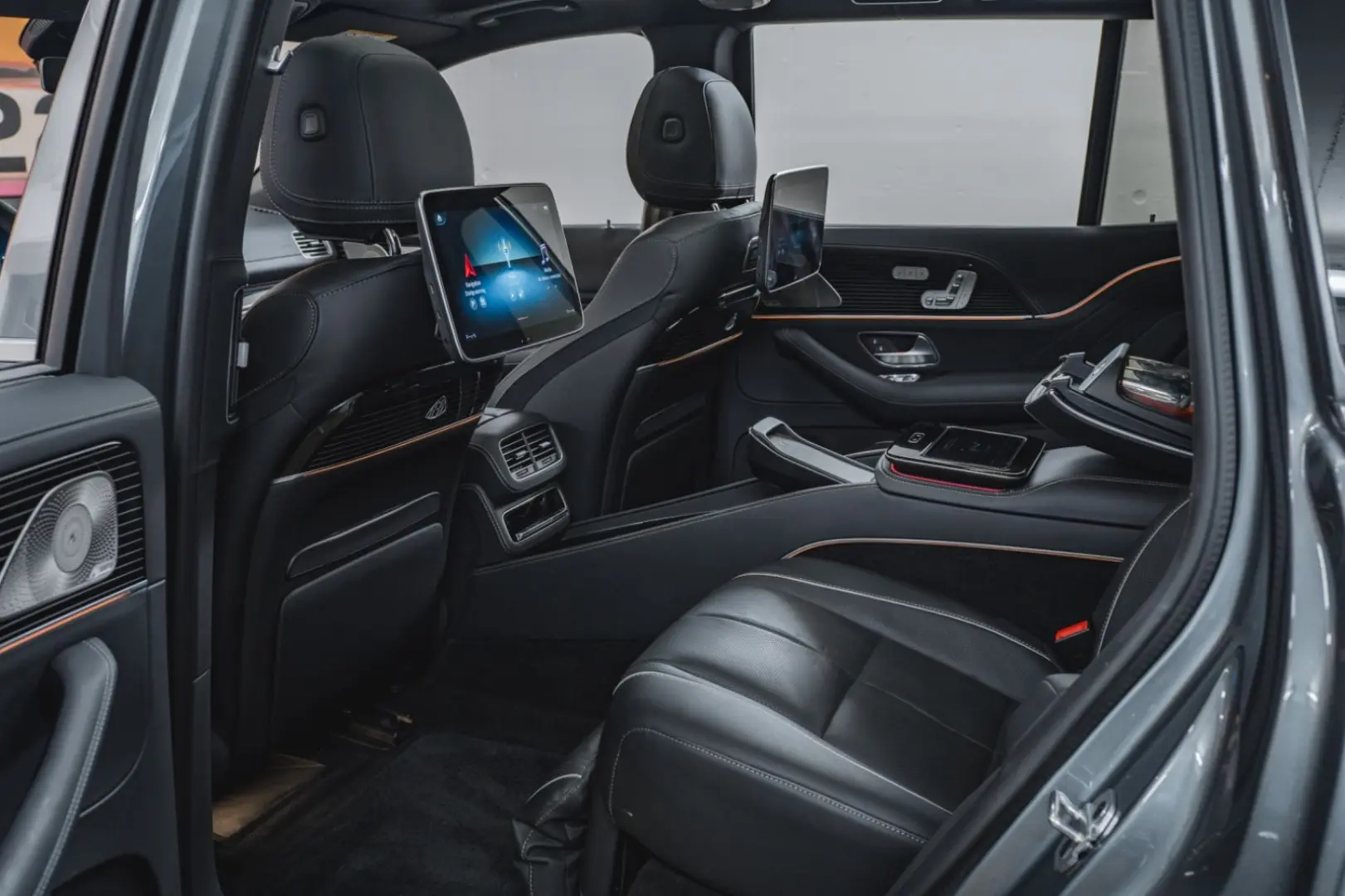 GLS 600 MAYBACH TWO-TONE FIRST HAND STOCK