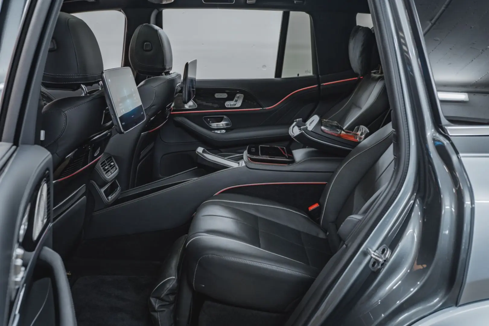 GLS 600 MAYBACH TWO-TONE FIRST HAND STOCK