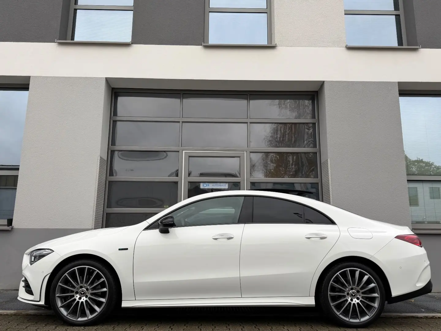 CLA 250e COUPE 3x AMG PANO BURMESTER KAM HUD 19'