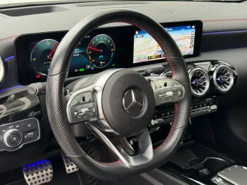CLA 250e COUPE 3x AMG PANO BURMESTER KAM HUD 19'