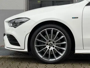 CLA 250e COUPE 3x AMG PANO BURMESTER KAM HUD 19'