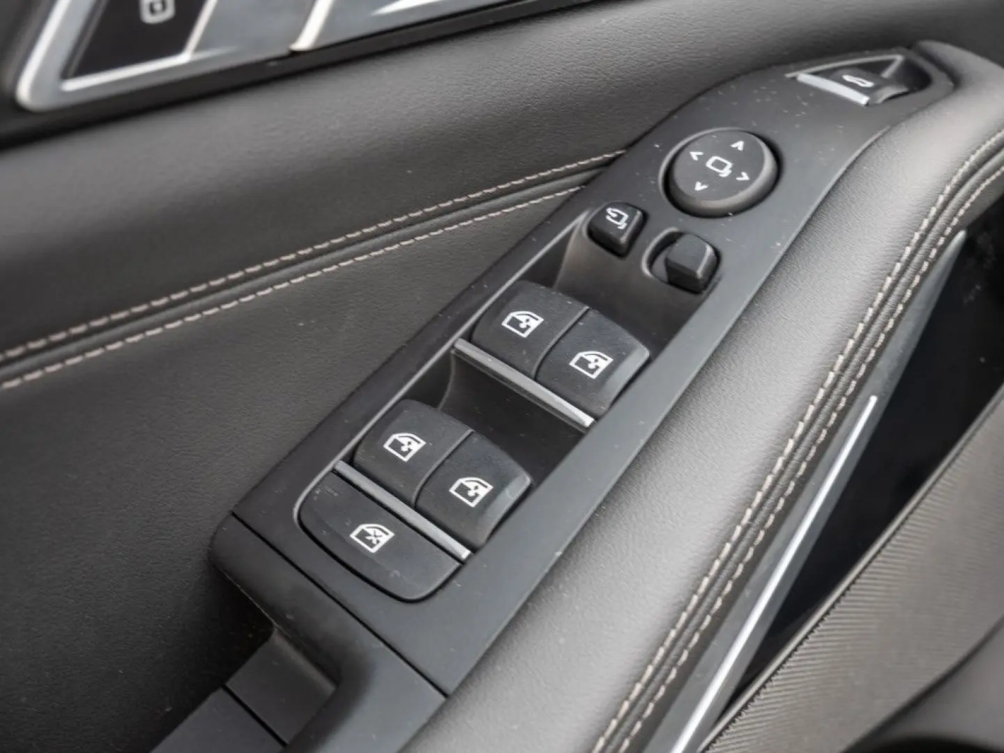 X5 xDr40i MSp SoftClose Ventil IconicGl 360 AmbientAir