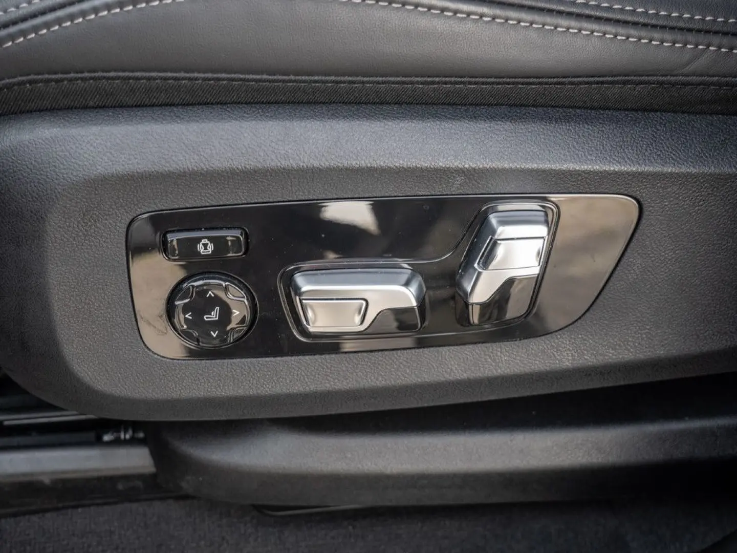 X5 xDr40i MSp SoftClose Ventil IconicGl 360 AmbientAir