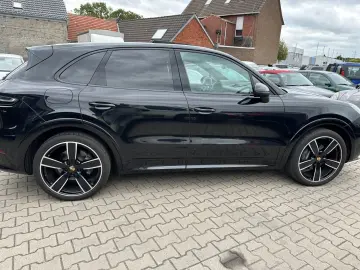 Cayenne E-Hybrid Sport Design   Chrono 1.Hand