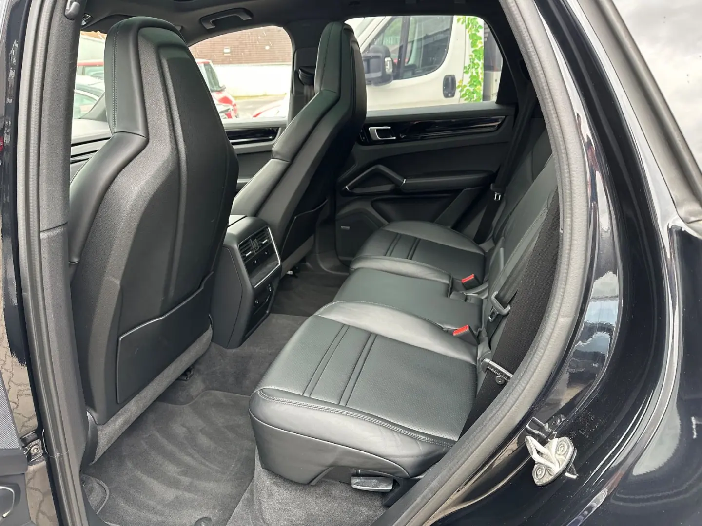 Cayenne E-Hybrid Sport Design   Chrono 1.Hand