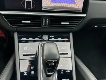 Cayenne E-Hybrid Sport Design   Chrono 1.Hand