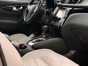 Nissan Qashqai 1.6 dCi X-Tronic Tekna – 2017