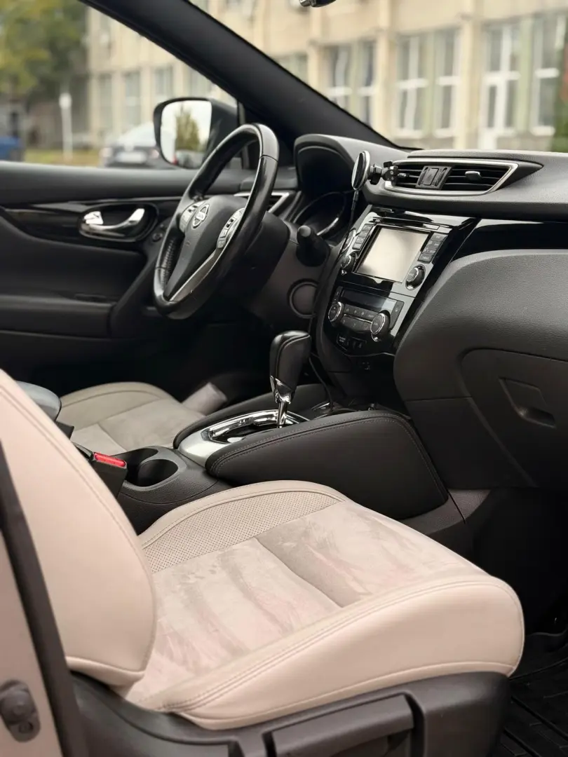 Nissan Qashqai 1.6 dCi X-Tronic Tekna – 2017