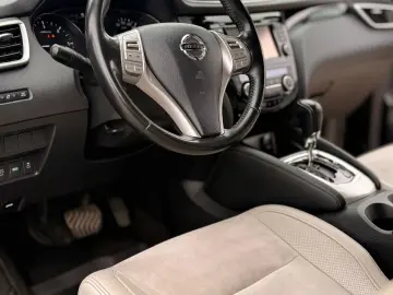 Nissan Qashqai 1.6 dCi X-Tronic Tekna – 2017