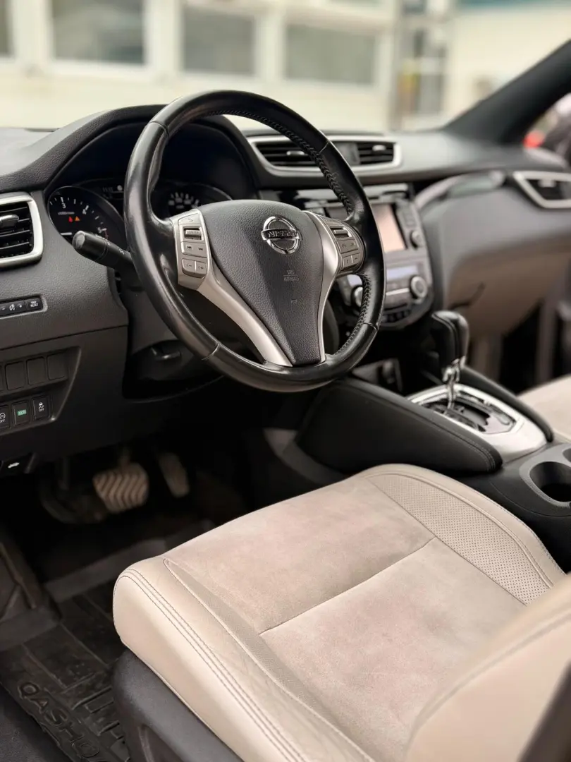 Nissan Qashqai 1.6 dCi X-Tronic Tekna – 2017