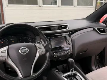 Nissan Qashqai 1.6 dCi X-Tronic Tekna – 2017