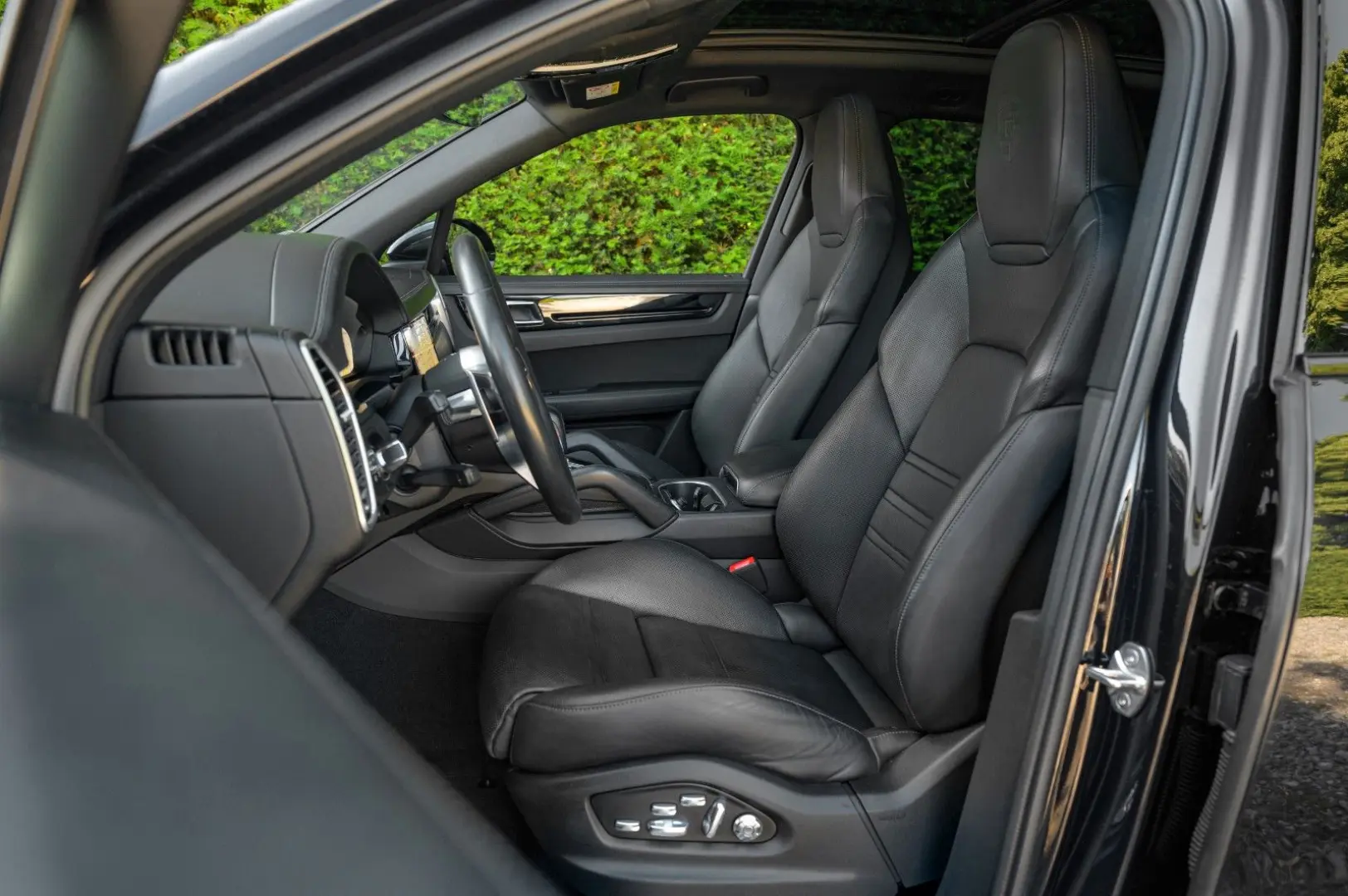 Cayenne E-Hy SportDesign HUD ACC 22 SpoAbg eAHK