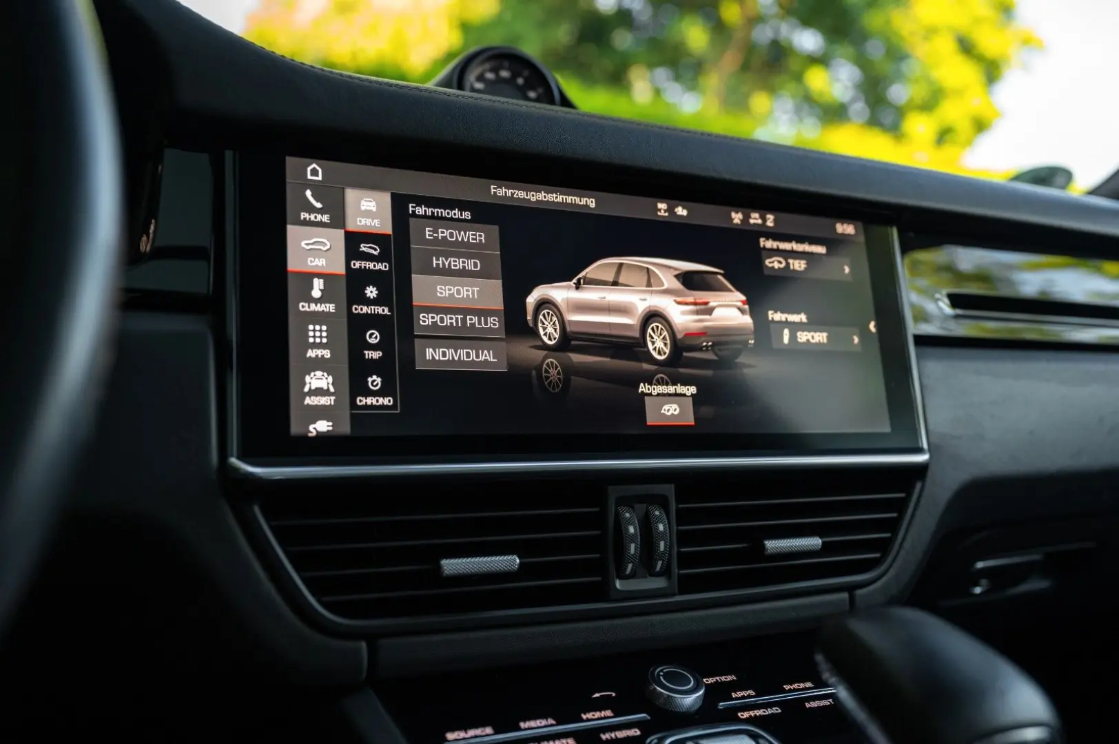 Cayenne E-Hy SportDesign HUD ACC 22 SpoAbg eAHK