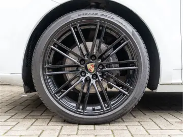 Cayenne Matrix LED BOSE Porsche InnoDrive uvm.