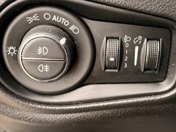 Jeep Renegade Trailhawk 2.0 M-Jet 4x4 AT – 2015