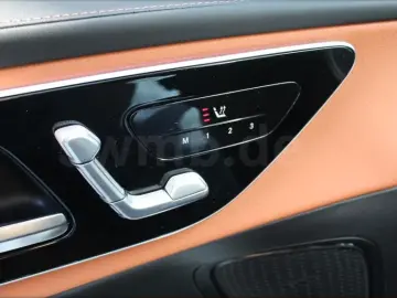 Mercedes-Benz GLC 300 d 4M AMG Noapte LED AHK