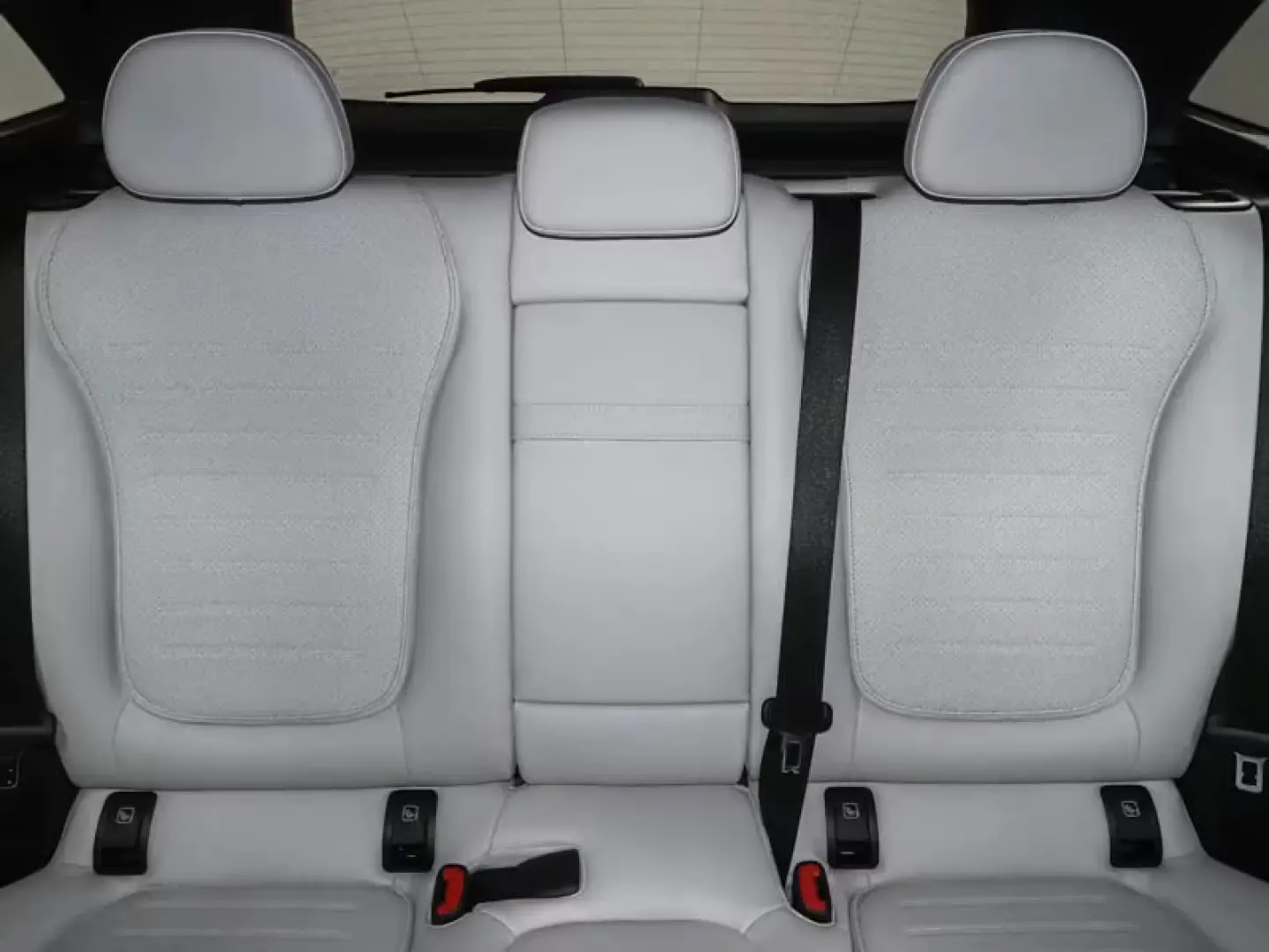 Mercedes-Benz GLC 300 4M AMG AHK PANO DISTRONIC