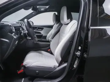 Mercedes-Benz GLC 300 4M AMG AHK PANO DISTRONIC