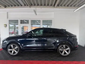 Cayenne Coupe Platinum Edition 1.Hand Approved