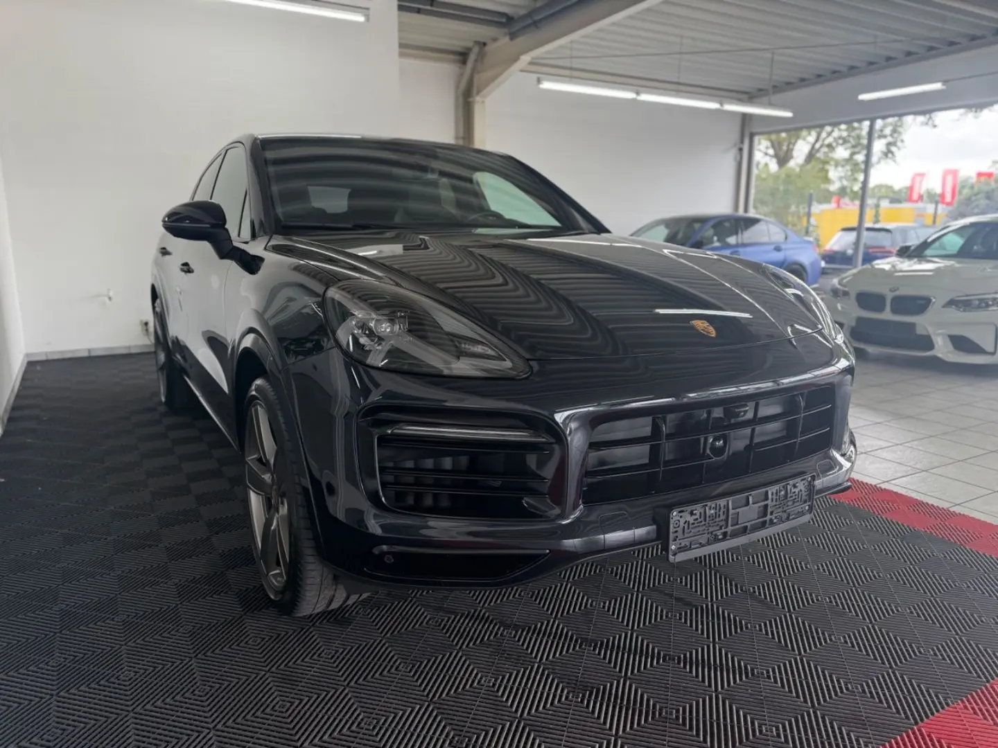 Cayenne Coupe Platinum Edition 1.Hand Approved