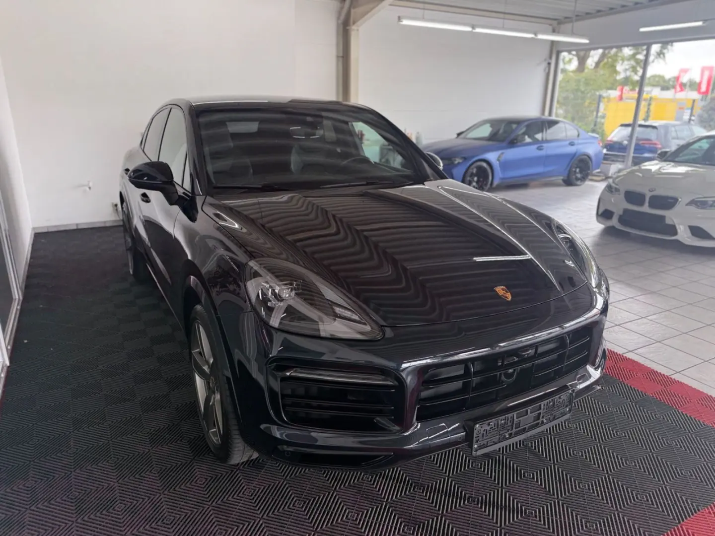 Cayenne Coupe Platinum Edition 1.Hand Approved