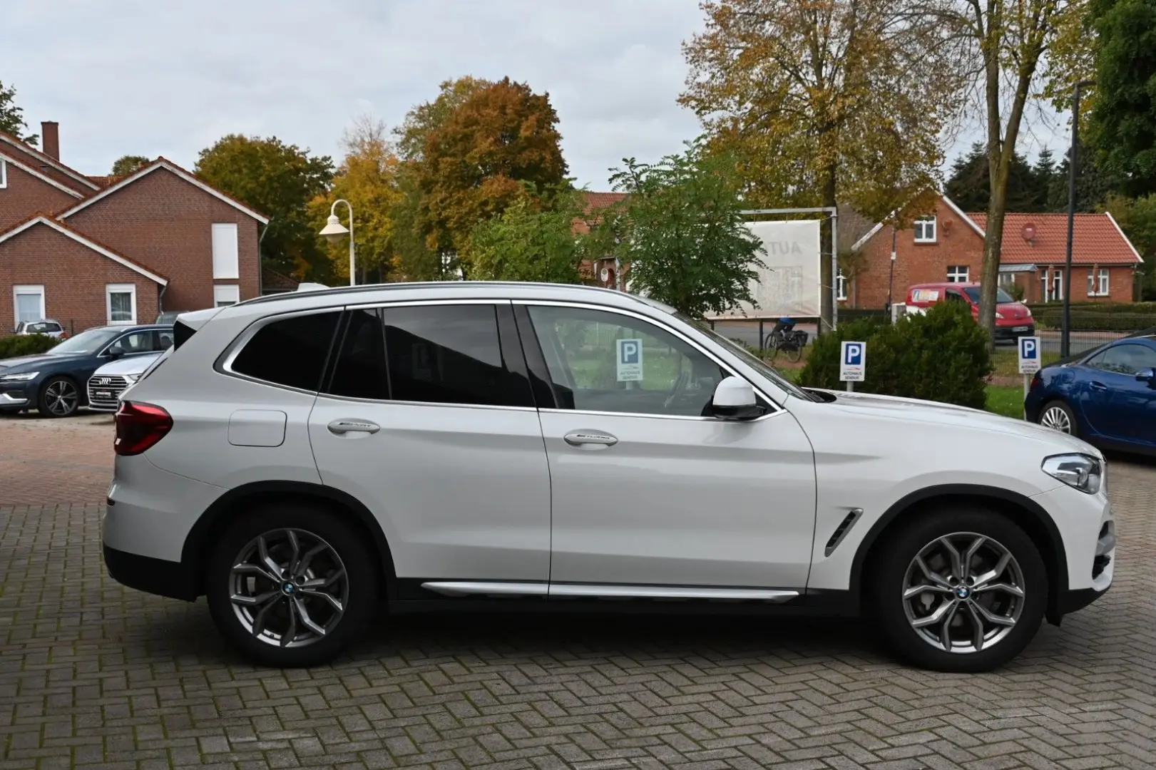 X3 Baureihe X3 xDrive 30 e xLine  TOP S-HEFT