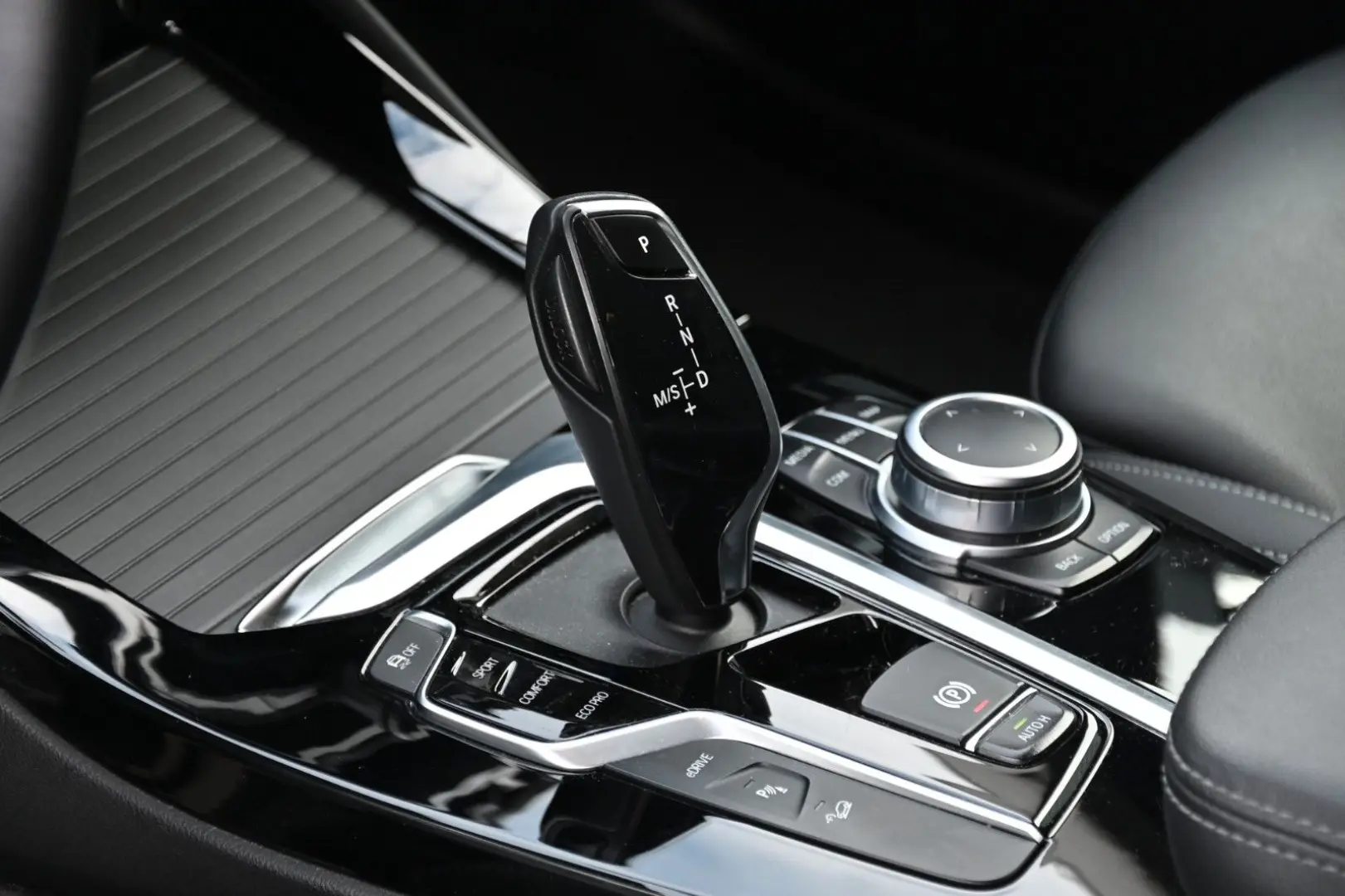 X3 Baureihe X3 xDrive 30 e xLine  TOP S-HEFT