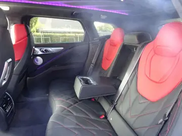 XM Label erst 2000km B&W DriversPackage AHK 360