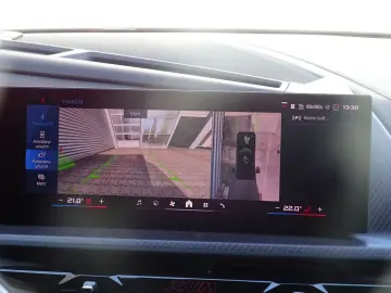 XM Label erst 2000km B&W DriversPackage AHK 360