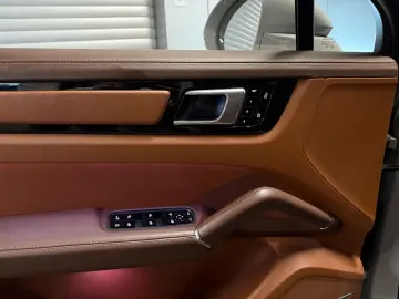 Coupe 3.0 E Hybrid Sport Design-KREIDE-VOLLLL