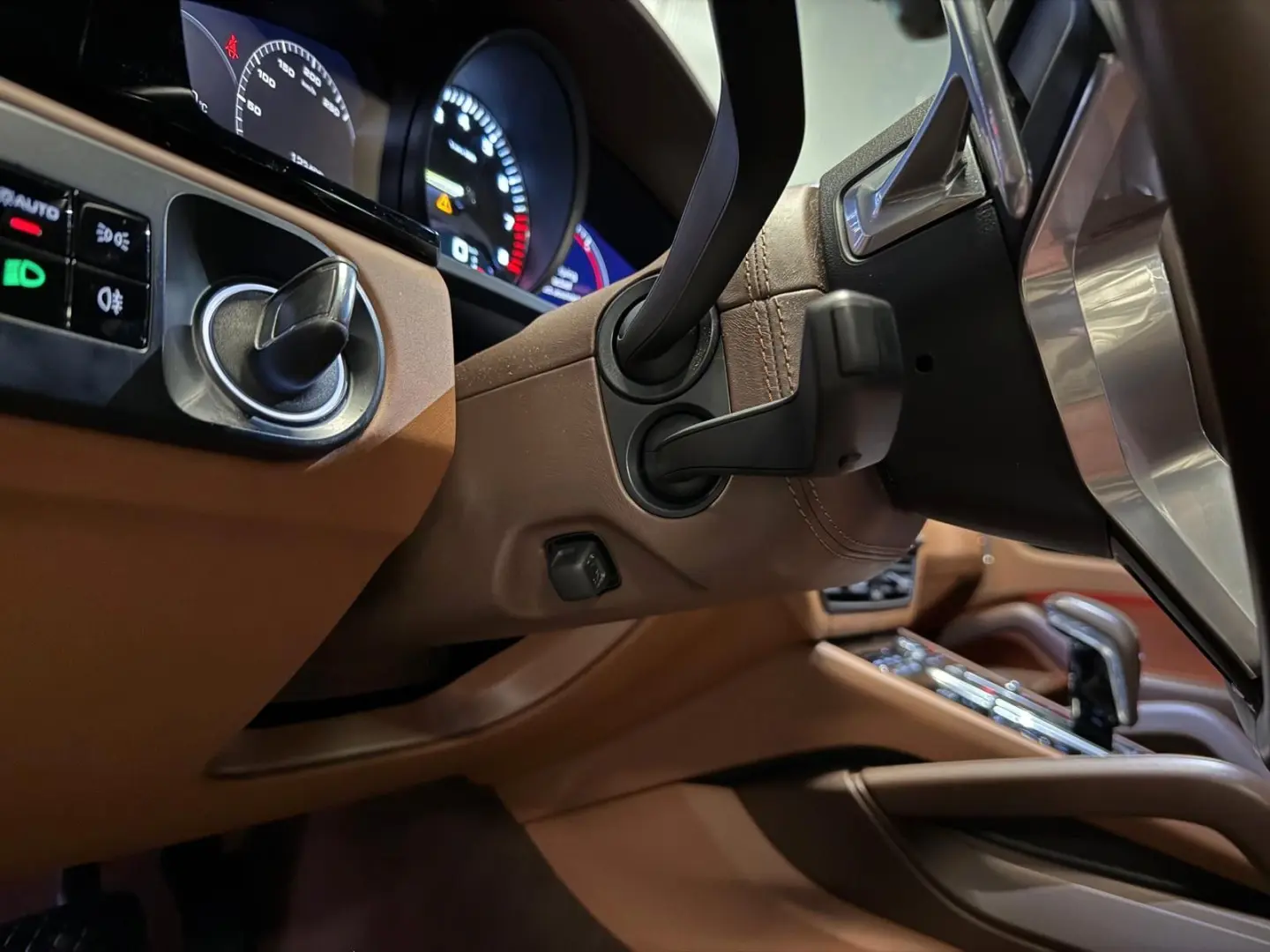 Coupe 3.0 E Hybrid Sport Design-KREIDE-VOLLLL