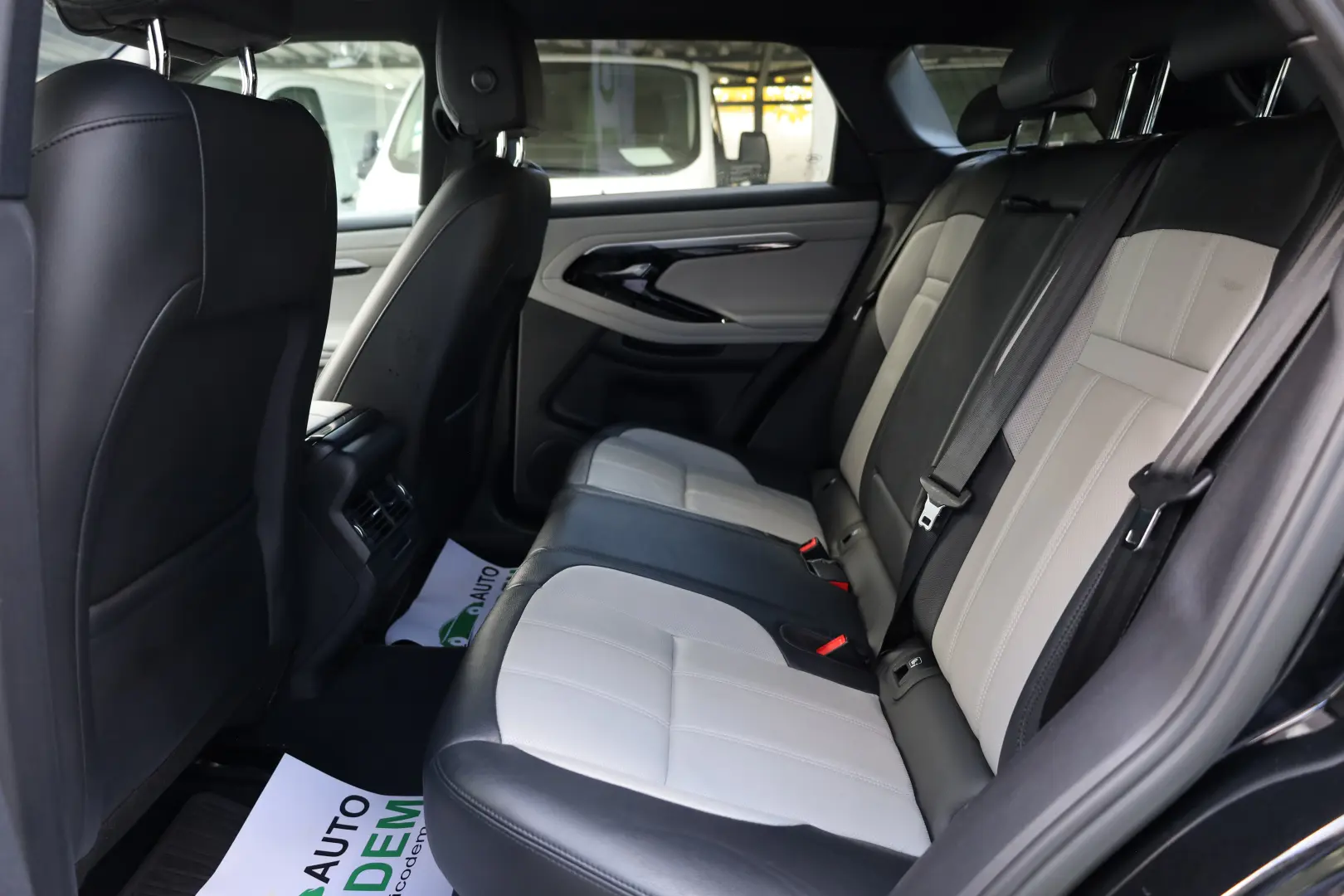 Land Rover Range Rover Evoque 1.5 P300E 309cp PHEV R-Dynamic