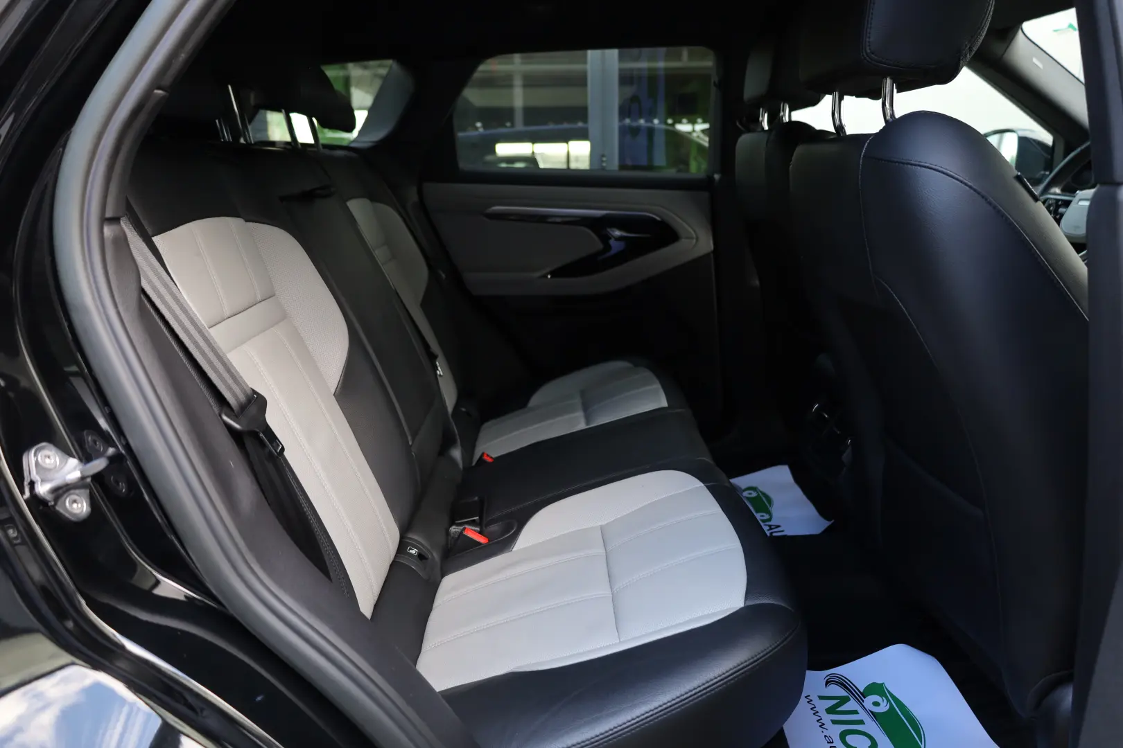 Land Rover Range Rover Evoque 1.5 P300E 309cp PHEV R-Dynamic