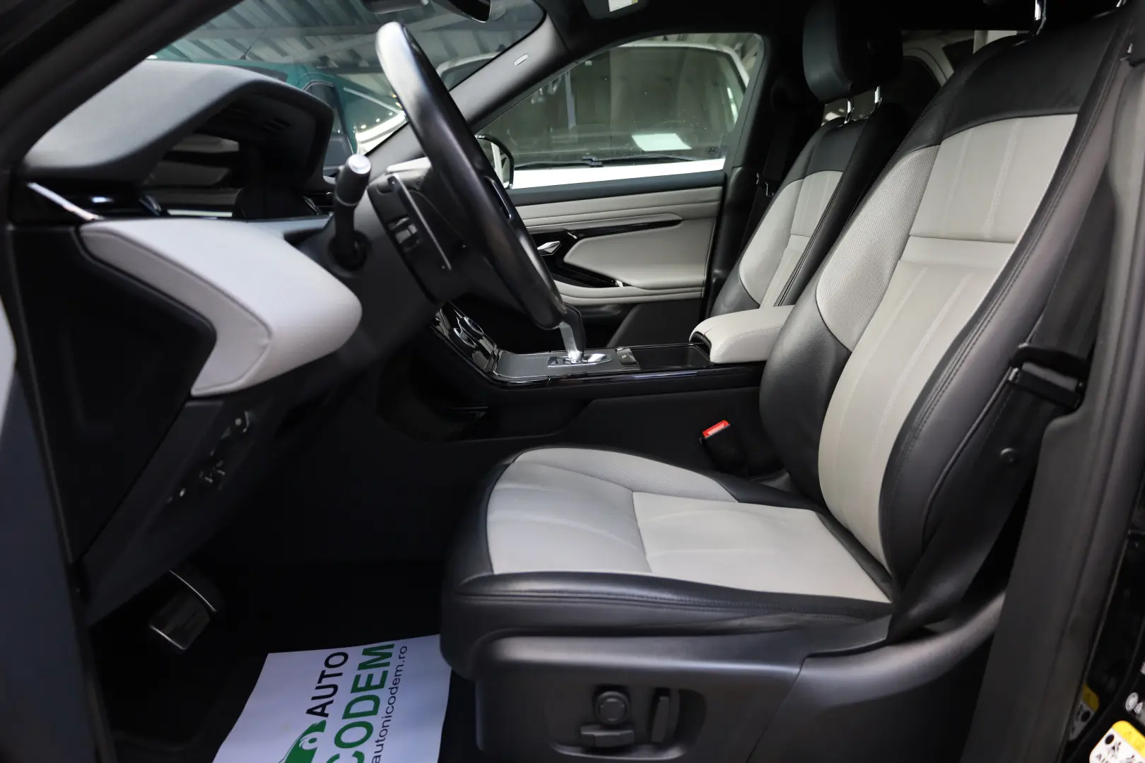 Land Rover Range Rover Evoque 1.5 P300E 309cp PHEV R-Dynamic