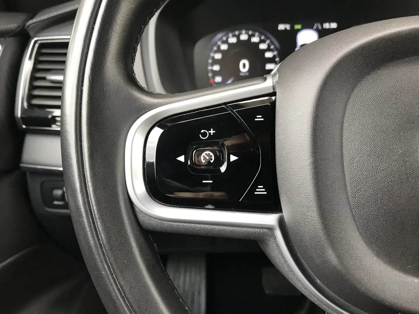 Volvo XC 90 B5 MHEV AWD 5 locuri Inscription