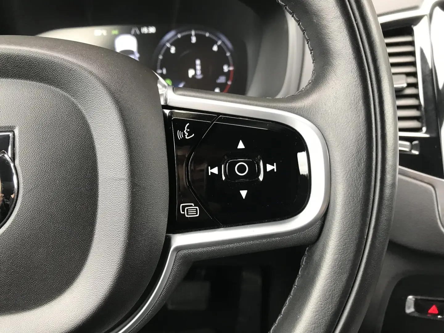 Volvo XC 90 B5 MHEV AWD 5 locuri Inscription