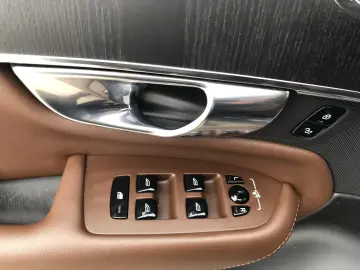 Volvo XC 90 B5 MHEV AWD 5 locuri Inscription