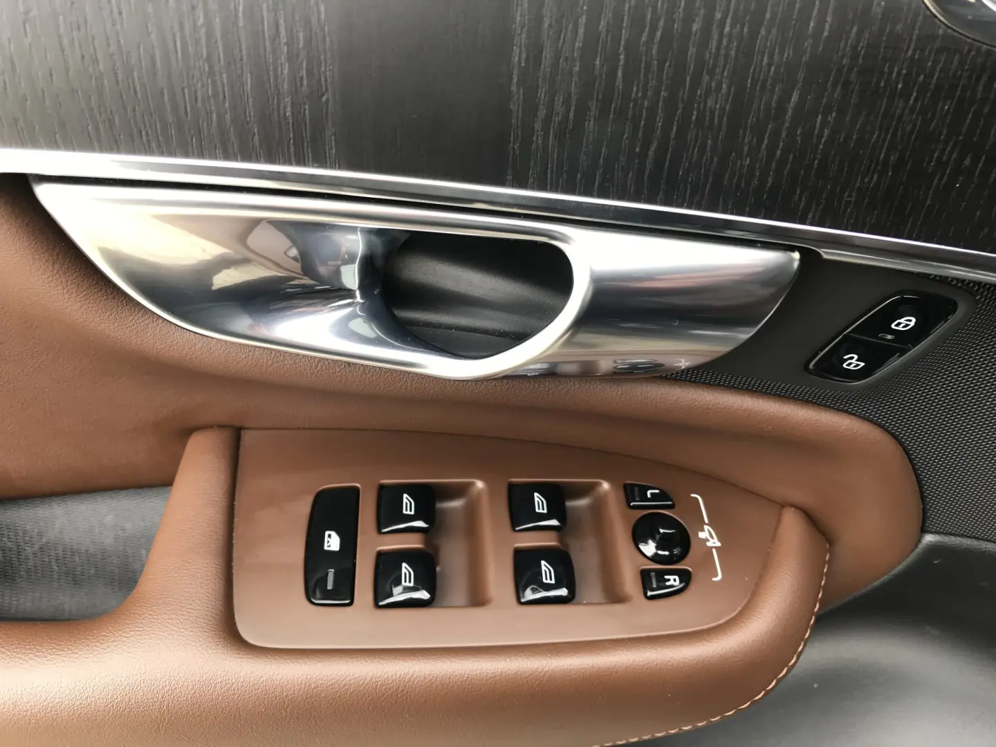 Volvo XC 90 B5 MHEV AWD 5 locuri Inscription