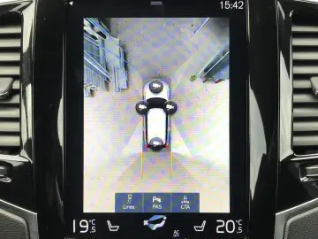 Volvo XC 90 B5 MHEV AWD 5 locuri Inscription